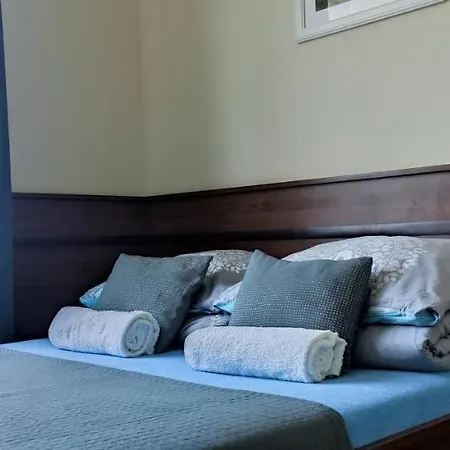 Habitación en casa particular Goscinne Nad Cukiernia W Centrum Miejscowosci.